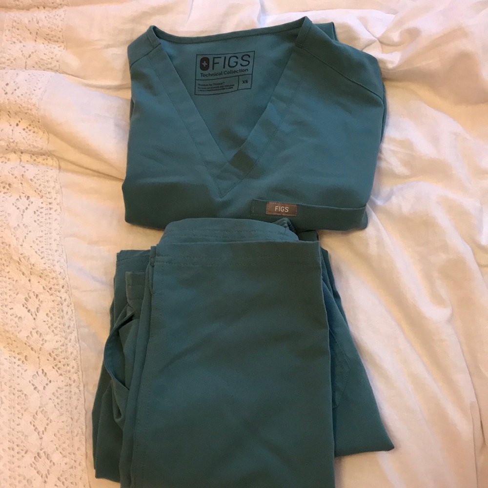 FIGS Hydrogreen scrub set - size XS